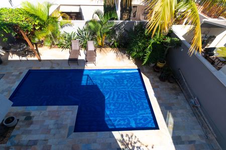 Casa de condomínio à venda com 268m², 3 quartos e 4 vagas Casa de condomínio à venda com 268m², 3 quartos e 4 vagasÁrea comum - Piscina