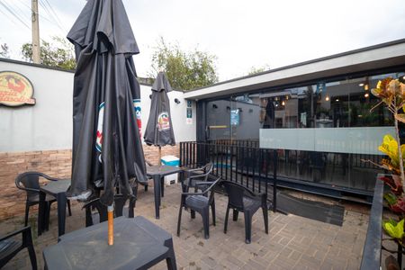 Casa de condomínio à venda com 268m², 3 quartos e 4 vagas Casa de condomínio à venda com 268m², 3 quartos e 4 vagasÁrea comum - Mini Mercado