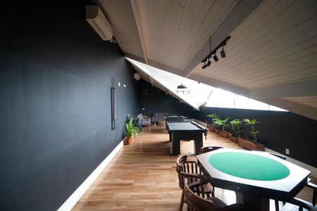 Casa de condomínio à venda com 268m², 3 quartos e 4 vagas Casa de condomínio à venda com 268m², 3 quartos e 4 vagasÁrea comum - Salão de festas