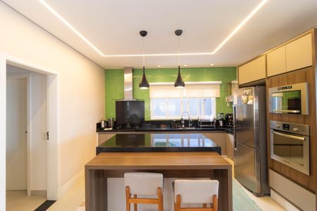 Casa de condomínio à venda com 268m², 3 quartos e 4 vagas Casa de condomínio à venda com 268m², 3 quartos e 4 vagasCozinha