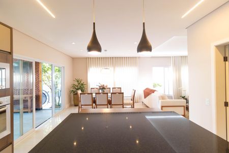 Casa de condomínio à venda com 268m², 3 quartos e 4 vagas Casa de condomínio à venda com 268m², 3 quartos e 4 vagasCozinha