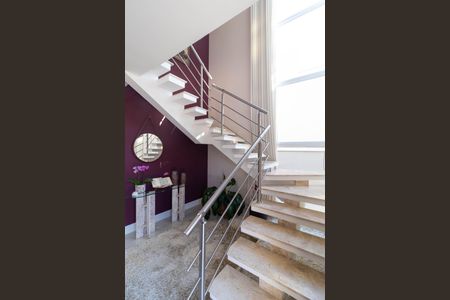 Casa de condomínio à venda com 268m², 3 quartos e 4 vagas Casa de condomínio à venda com 268m², 3 quartos e 4 vagasHall de entrada