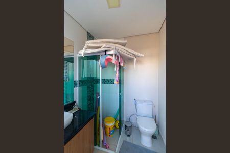 Casa de condomínio à venda com 268m², 3 quartos e 4 vagas Casa de condomínio à venda com 268m², 3 quartos e 4 vagasBanheiro da PiscinaBanheiro da Piscina