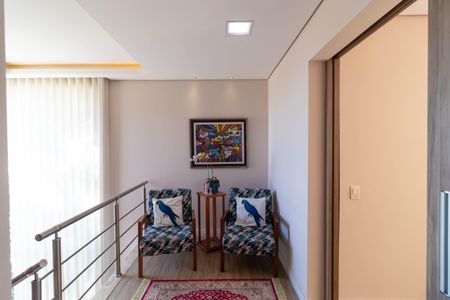 Casa de condomínio à venda com 268m², 3 quartos e 4 vagas Casa de condomínio à venda com 268m², 3 quartos e 4 vagasCorredor