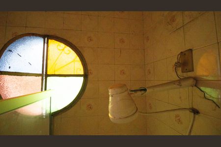 Casa à venda com 180m², 4 quartos e 1 vaga Casa à venda com 180m², 4 quartos e 1 vagaBanheiro