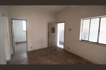 Casa à venda com 180m², 4 quartos e 1 vaga Casa à venda com 180m², 4 quartos e 1 vagaSala 2