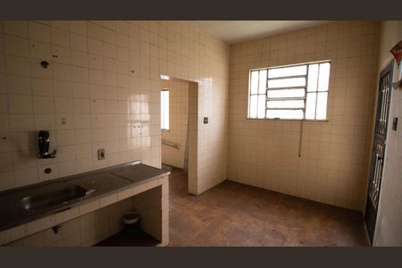 Casa à venda com 180m², 4 quartos e 1 vaga Casa à venda com 180m², 4 quartos e 1 vagaCozinha