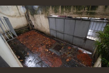 Casa à venda com 180m², 4 quartos e 1 vaga Casa à venda com 180m², 4 quartos e 1 vagaQuintal