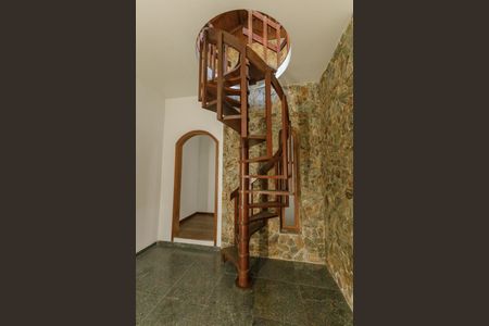 Casa para alugar com 500m², 7 quartos e 2 vagas Casa para alugar com 500m², 7 quartos e 2 vagasSala 1