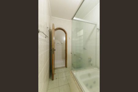 Casa para alugar com 500m², 7 quartos e 2 vagas Casa para alugar com 500m², 7 quartos e 2 vagasBanheiro da Suíte 1