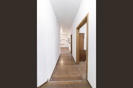 Casa para alugar com 500m², 7 quartos e 2 vagas Casa para alugar com 500m², 7 quartos e 2 vagasCorredor