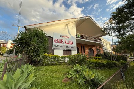 Casa para alugar com 500m², 7 quartos e 2 vagas Casa para alugar com 500m², 7 quartos e 2 vagasFachada