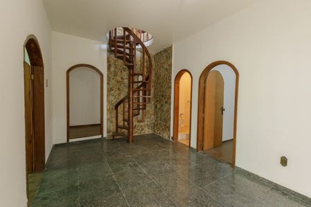 Casa para alugar com 500m², 7 quartos e 2 vagas Casa para alugar com 500m², 7 quartos e 2 vagasSala 1