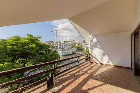 Casa para alugar com 500m², 7 quartos e 2 vagas Casa para alugar com 500m², 7 quartos e 2 vagasSacada