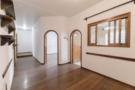 Casa para alugar com 500m², 7 quartos e 2 vagas Casa para alugar com 500m², 7 quartos e 2 vagasCorredor