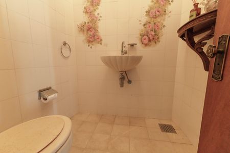 Casa para alugar com 500m², 7 quartos e 2 vagas Casa para alugar com 500m², 7 quartos e 2 vagasBanheiro