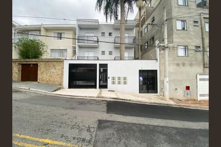 Apartamento para alugar com 42m², 2 quartos e 1 vaga Apartamento para alugar com 42m², 2 quartos e 1 vagaFachada