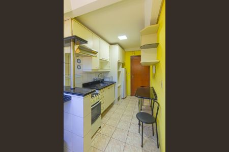 Apartamento à venda com 54m², 1 quarto e 1 vaga Apartamento à venda com 54m², 1 quarto e 1 vagaCozinha e Área de Serviço