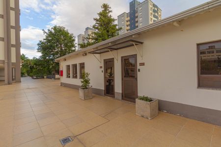 Apartamento à venda com 107m², 3 quartos e 1 vaga Apartamento à venda com 107m², 3 quartos e 1 vagaÁrea comum - Salão de festas