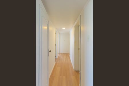 Apartamento à venda com 107m², 3 quartos e 1 vaga Apartamento à venda com 107m², 3 quartos e 1 vagaCorredor