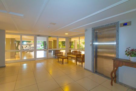 Apartamento à venda com 107m², 3 quartos e 1 vaga Apartamento à venda com 107m², 3 quartos e 1 vagaHall social