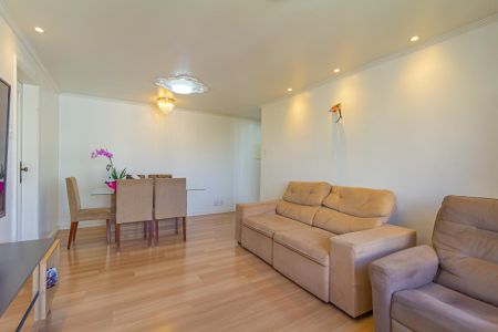 Apartamento à venda com 107m², 3 quartos e 1 vaga Apartamento à venda com 107m², 3 quartos e 1 vagaSala