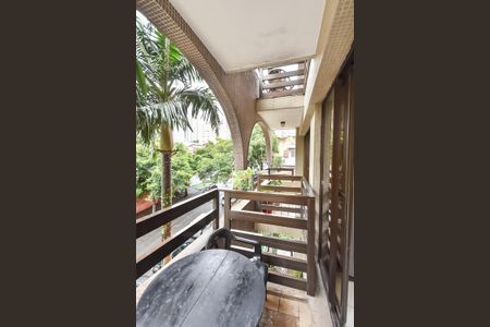 Apartamento para alugar com 90m², 3 quartos e 2 vagas Apartamento para alugar com 90m², 3 quartos e 2 vagasVaranda