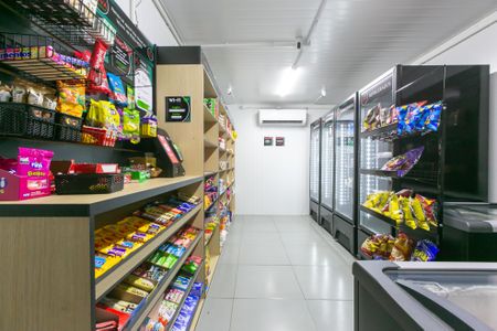 Apartamento para alugar com 32m², 2 quartos e sem vaga Apartamento para alugar com 32m², 2 quartos e sem vagaÁrea comum - Mini Mercado