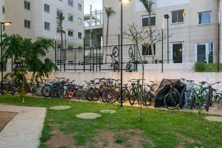 Apartamento para alugar com 32m², 2 quartos e sem vaga Apartamento para alugar com 32m², 2 quartos e sem vagaÁrea comum - Bicicletário