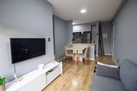 Apartamento para alugar com 57m², 2 quartos e 1 vaga Apartamento para alugar com 57m², 2 quartos e 1 vagaSala