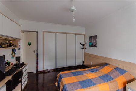 Casa à venda com 300m², 4 quartos e 3 vagas Casa à venda com 300m², 4 quartos e 3 vagasQuarto 2
