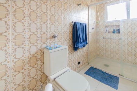 Casa à venda com 300m², 4 quartos e 3 vagas Casa à venda com 300m², 4 quartos e 3 vagasBanheiro Social