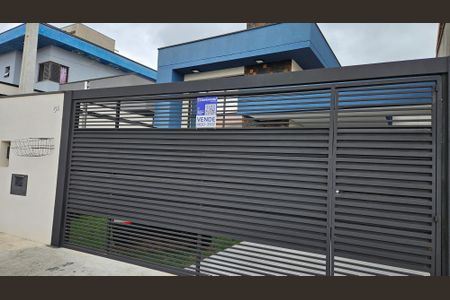 Casa à venda com 99m², 3 quartos e 2 vagas Casa à venda com 99m², 3 quartos e 2 vagasFachada + Plaquinha