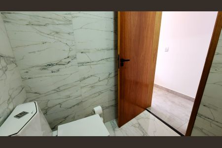 Casa à venda com 99m², 3 quartos e 2 vagas Casa à venda com 99m², 3 quartos e 2 vagasBanheiro