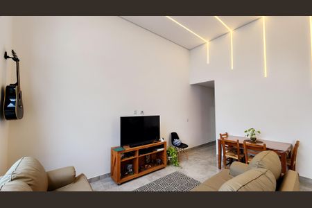 Casa à venda com 99m², 3 quartos e 2 vagas Casa à venda com 99m², 3 quartos e 2 vagasSala