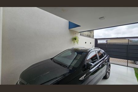 Casa à venda com 99m², 3 quartos e 2 vagas Casa à venda com 99m², 3 quartos e 2 vagasGaragem