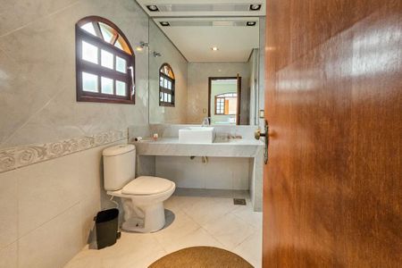 Casa para alugar com 300m², 3 quartos e 5 vagas Casa para alugar com 300m², 3 quartos e 5 vagasBanheiro da suíte 2