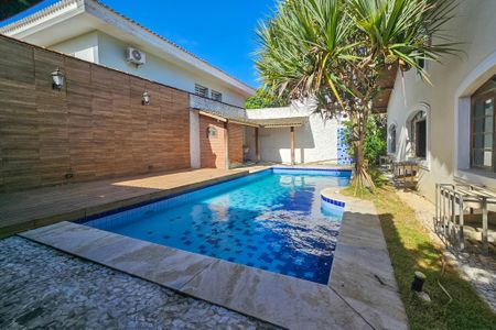 Casa para alugar com 300m², 3 quartos e 5 vagas Casa para alugar com 300m², 3 quartos e 5 vagasÁrea de Lazer