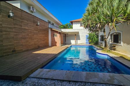 Casa para alugar com 300m², 3 quartos e 5 vagas Casa para alugar com 300m², 3 quartos e 5 vagasÁrea de Lazer