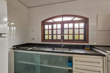 Casa para alugar com 300m², 3 quartos e 5 vagas Casa para alugar com 300m², 3 quartos e 5 vagasCozinha