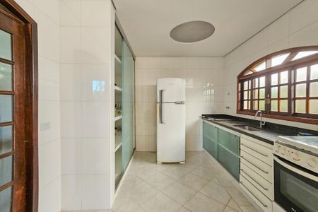 Casa para alugar com 300m², 3 quartos e 5 vagas Casa para alugar com 300m², 3 quartos e 5 vagasCozinha