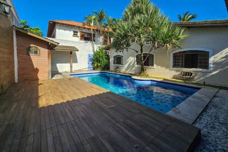 Casa para alugar com 300m², 3 quartos e 5 vagas Casa para alugar com 300m², 3 quartos e 5 vagasÁrea de Lazer