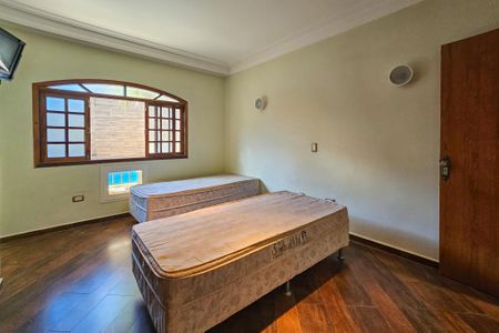 Casa para alugar com 300m², 3 quartos e 5 vagas Casa para alugar com 300m², 3 quartos e 5 vagasSuite 1