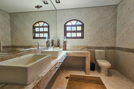 Casa para alugar com 300m², 3 quartos e 5 vagas Casa para alugar com 300m², 3 quartos e 5 vagasBanheiro da suíte 1