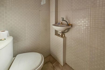 Casa para alugar com 300m², 3 quartos e 5 vagas Casa para alugar com 300m², 3 quartos e 5 vagasBanheiro Social