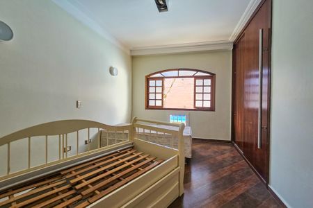 Casa para alugar com 300m², 3 quartos e 5 vagas Casa para alugar com 300m², 3 quartos e 5 vagasQuarto 1