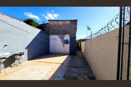 Casa à venda com 280m², 3 quartos e 2 vagas Casa à venda com 280m², 3 quartos e 2 vagasQuintal