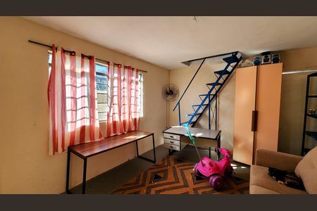 Casa à venda com 280m², 3 quartos e 2 vagas Casa à venda com 280m², 3 quartos e 2 vagasSala 2