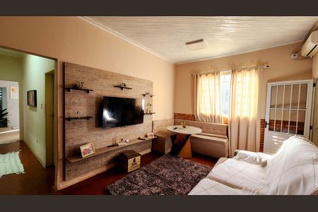 Casa à venda com 280m², 3 quartos e 2 vagas Casa à venda com 280m², 3 quartos e 2 vagasSala