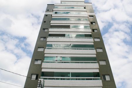 Apartamento para alugar com 48m², 2 quartos e 1 vaga Apartamento para alugar com 48m², 2 quartos e 1 vagaFachada